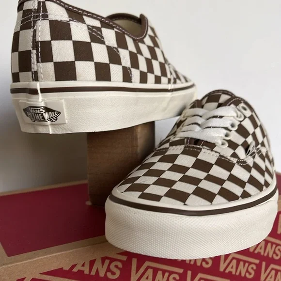 Vans Men’s Authentic Checkerboard Brown
VN000BW5BRO
SNEAKERS - Picture 9 of 16